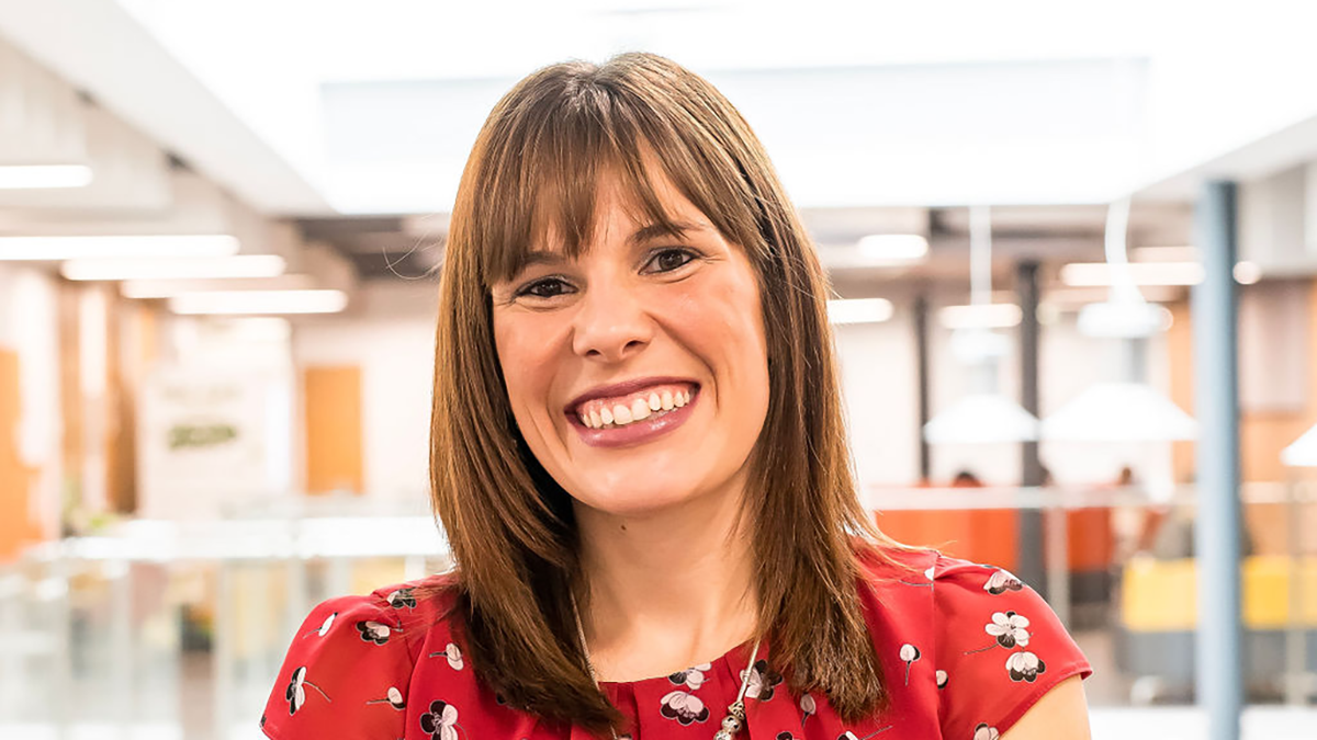 Name: How to make a good first impression in the classroom: Research-based guidance to strengthen student-lecturer relationships